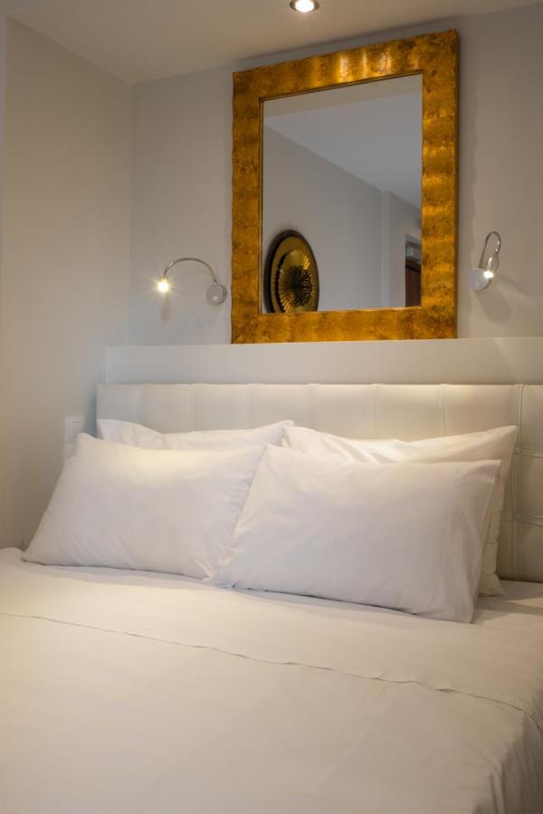 Dema Luxury Suites - Perikleous E1 Atenas Exterior foto